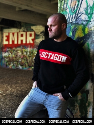 Octagon Sweater 'Middle Black'