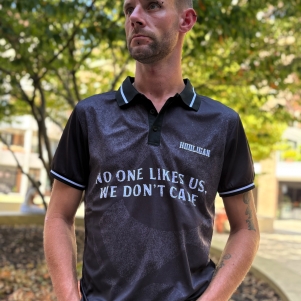 Hooligan Voetbalshirt 'No One Likes Us'